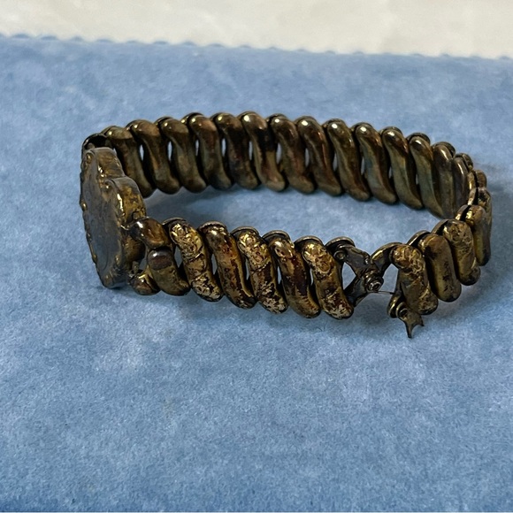 Sold - Picture 4 of 6